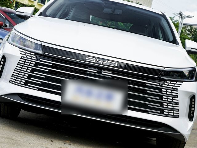 BYD Destroyer 05 — решётка радиатора и оптика