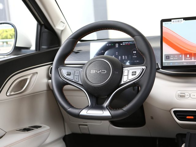 BYD Seagull — руль и приборная панель