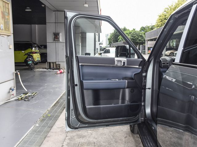 BYD Titanium 7 — карта передней двери